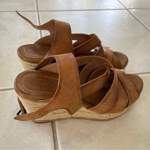 Womens size 9 shoes.